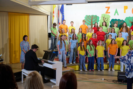 037_Zapojmo pomladi II_dan